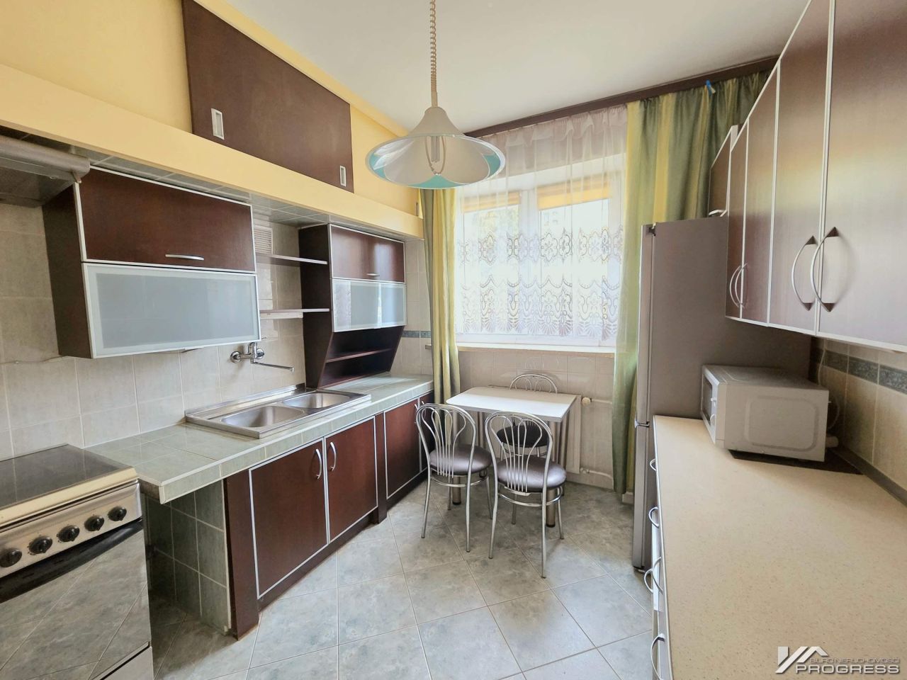 Mieszkanie 3-pokojowe Krosno Śródmieście, ul. Naftowa. Zdjęcie 3