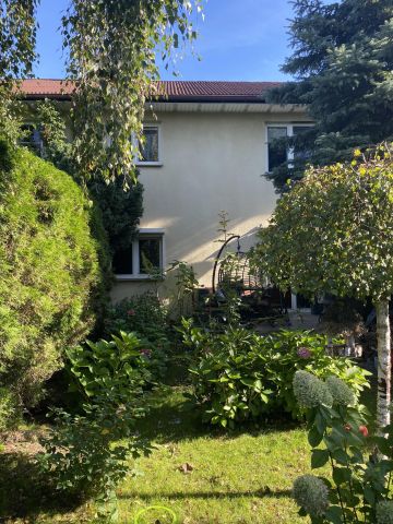 dom szeregowy, 4 pokoje Rozgarty, ul. Jaśminowa. Zdjęcie 1