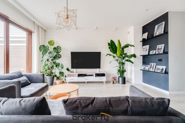 dom szeregowy, 4 pokoje Ślęza, ul. Kwiatowa. Zdjęcie 1