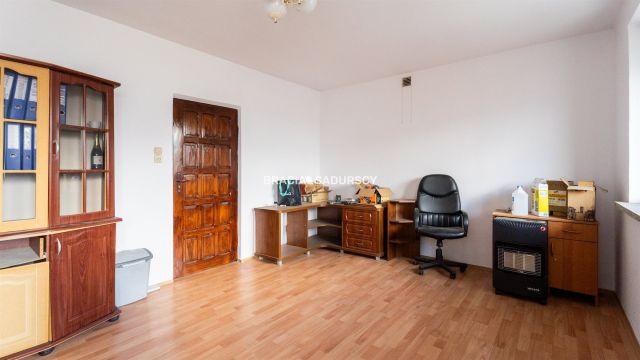 Lokal Kraków Nowa Huta, ul. Jeżynowa. Zdjęcie 13