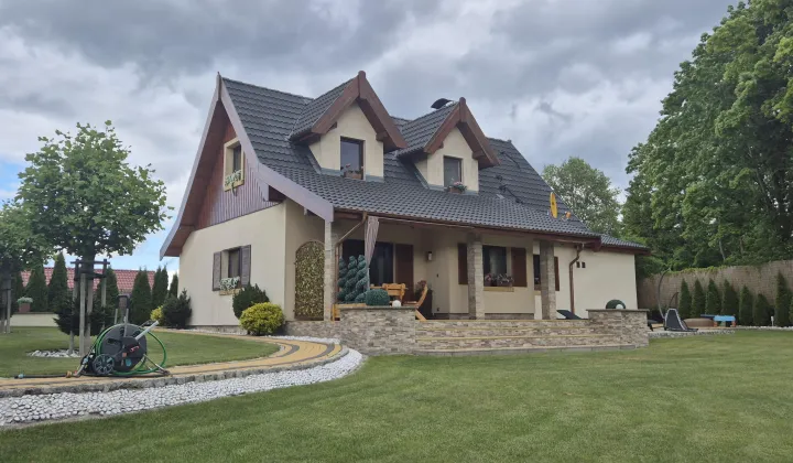 dom wolnostojący, 3 pokoje Dołgie