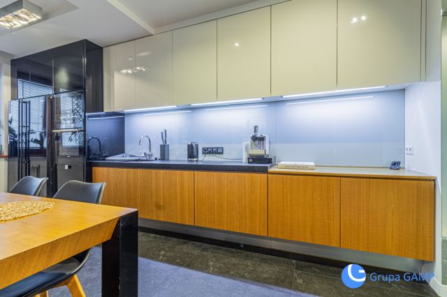 Mieszkanie 2-pokojowe Kraków Rakowice, ul. Kazimierza Chałupnika. Zdjęcie 2