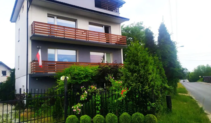 dom wolnostojący, 8 pokoi Sochaczew