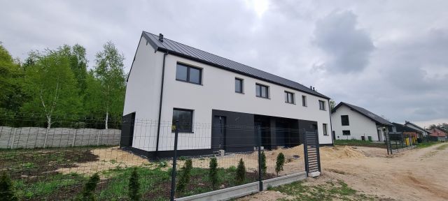 bliźniak, 5 pokoi Konstantynów Łódzki, ul. 1 Maja. Zdjęcie 1