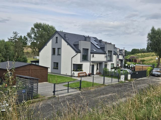 bliźniak, 4 pokoje Gowino, Kwiatowa. Zdjęcie 2