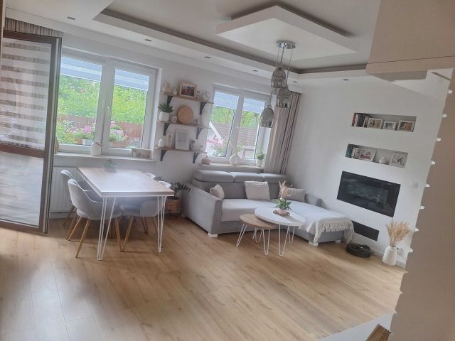 Mieszkanie 3-pokojowe Nowy Dwór Mazowiecki. Zdjęcie 1