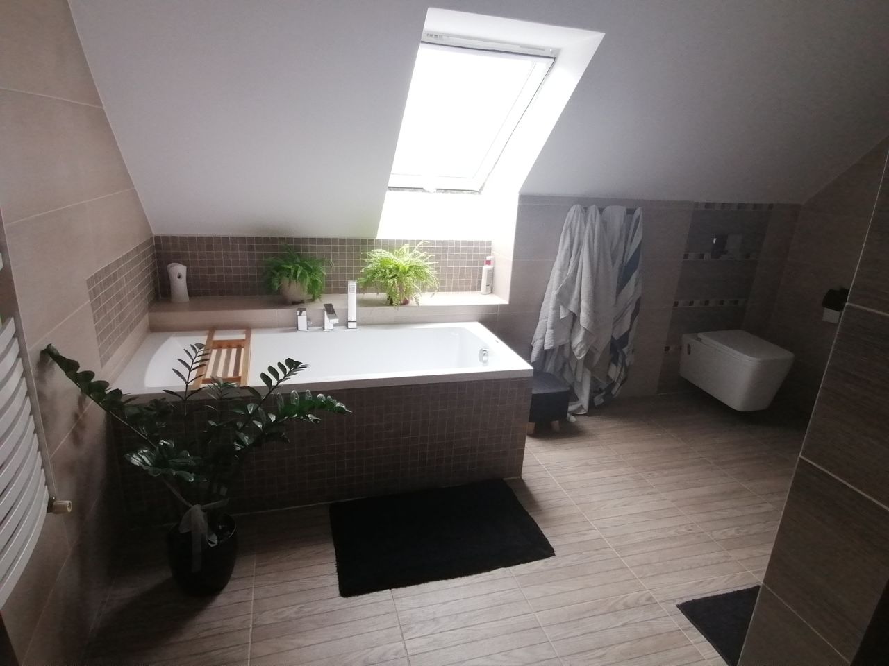 dom wolnostojący, 5 pokoi Morawy. Zdjęcie 6