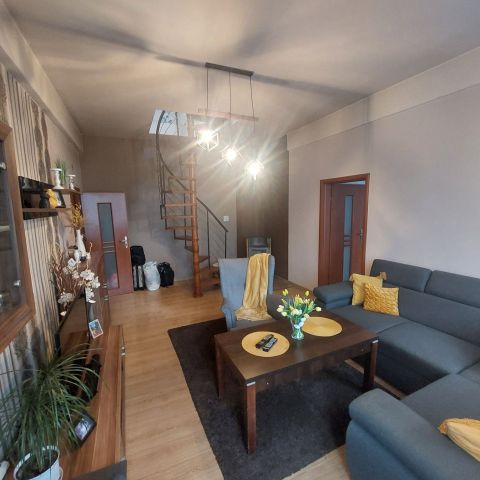 Mieszkanie 4-pokojowe Żary, ul. Wrocławska. Zdjęcie 1