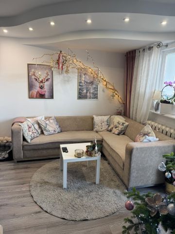 Mieszkanie 3-pokojowe Wschowa, os. Jagiellonów. Zdjęcie 1