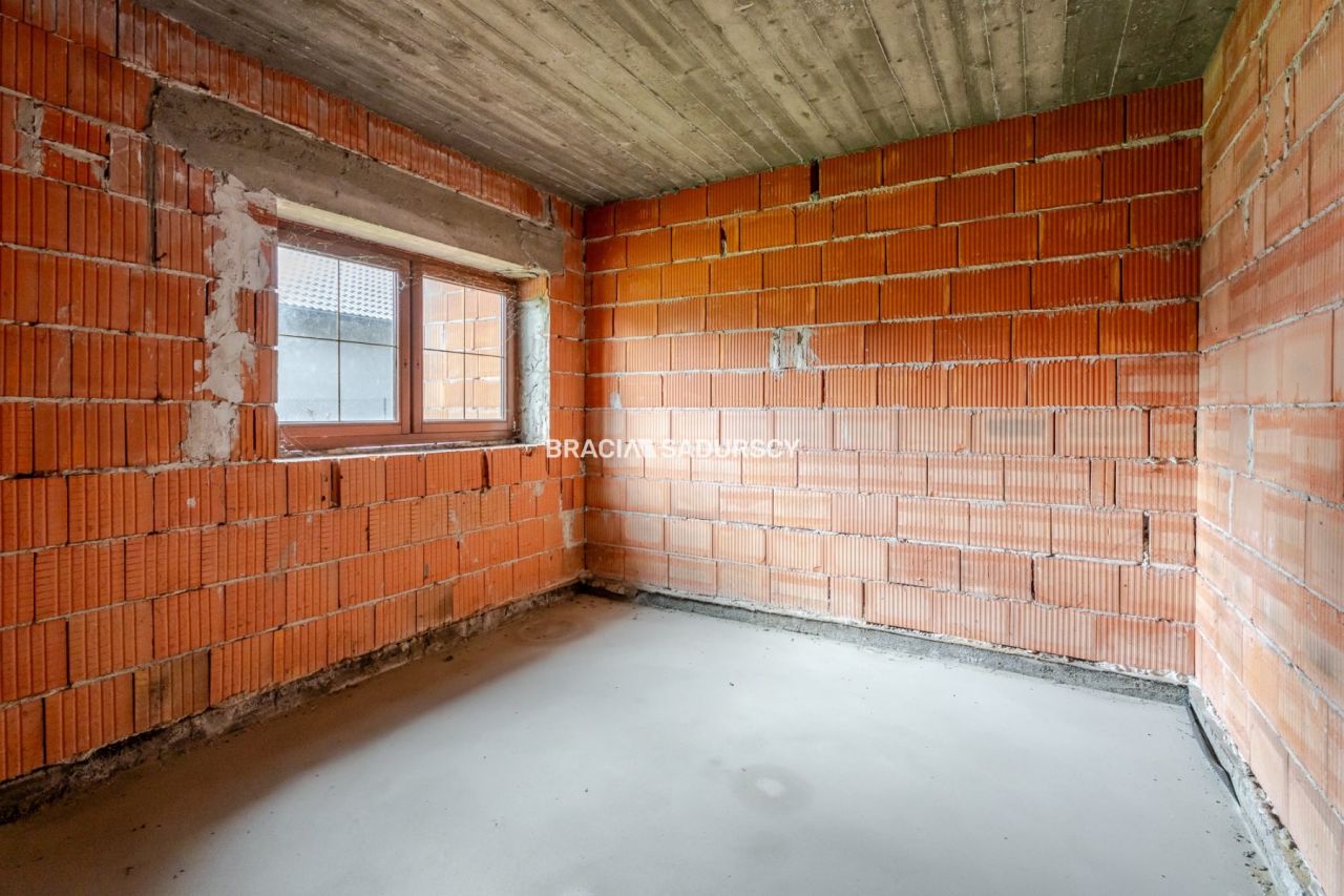 dom wolnostojący, 7 pokoi Śledziejowice. Zdjęcie 7