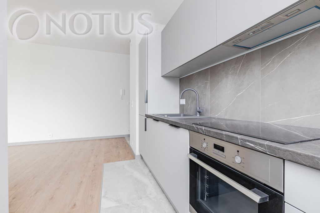 Mieszkanie 3-pokojowe Warszawa Włochy, ul. Równoległa. Zdjęcie 4