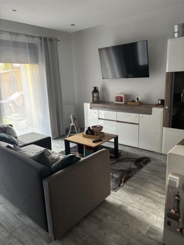 Mieszkanie 2-pokojowe Września, ul. Kwarcowa. Zdjęcie 1