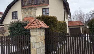 dom wolnostojący, 8 pokoi Krosno, ul. Romualda Traugutta