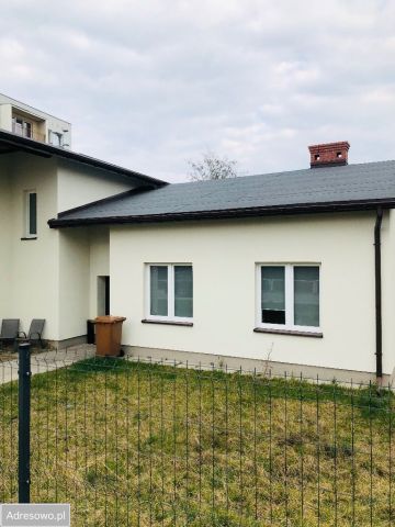 dom wolnostojący, 8 pokoi Pyskowice, ul. Romualda Traugutta. Zdjęcie 1