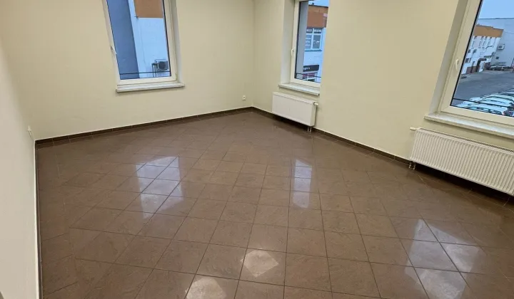 Biuro Jelcz-Laskowice Centrum, ul. Oławska