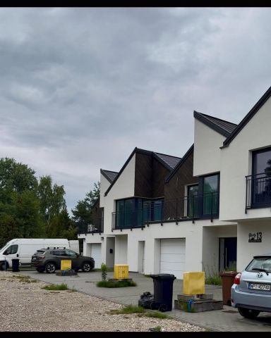 dom szeregowy, 4 pokoje Kąty. Zdjęcie 3