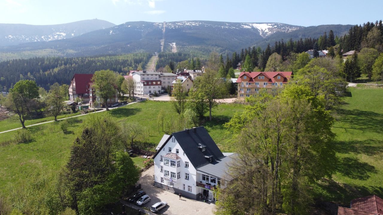 Hotel/pensjonat Karpacz Bierutowice, ul. Karkonoska. Zdjęcie 11
