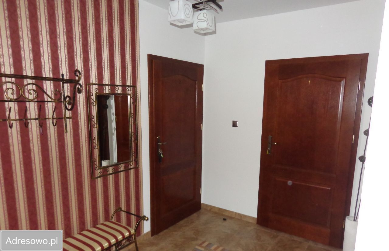 bliźniak, 8 pokoi Łazy. Zdjęcie 6