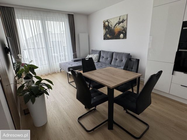 Mieszkanie 3-pokojowe Rotmanka, ul. Bajki. Zdjęcie 1