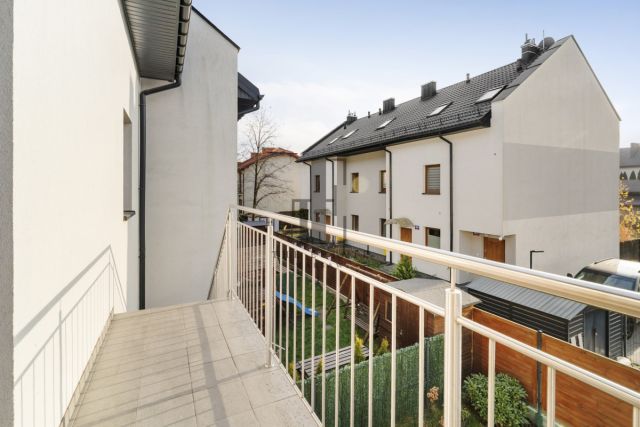 dom szeregowy, 7 pokoi Kobyłka, ul. Leszka. Zdjęcie 17