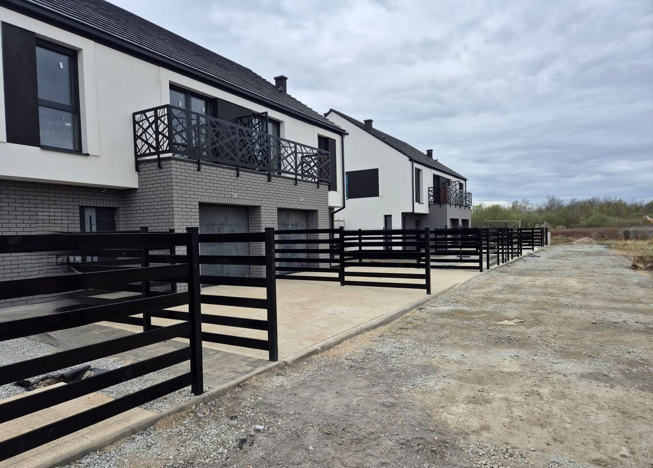 bliźniak, 4 pokoje Wrocław Stabłowice, ul. Mrozowska. Zdjęcie 1