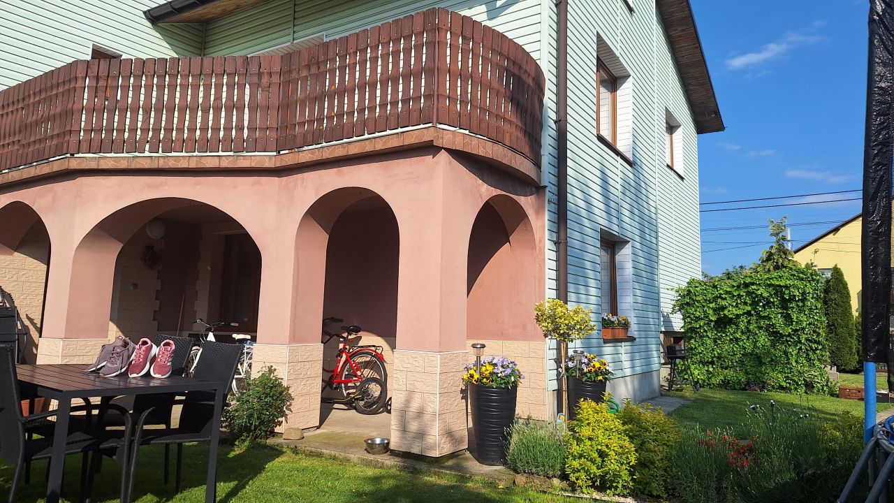dom wolnostojący, 7 pokoi Tarnobrzeg Sobów, ul. Zarowie