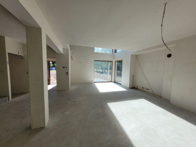 dom wolnostojący, 5 pokoi Złotokłos. Zdjęcie 8