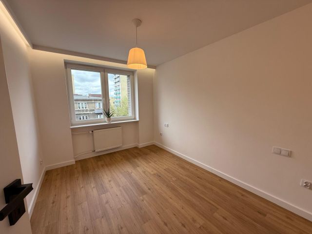 Mieszkanie 3-pokojowe Częstochowa Centrum, al. Aleja Kościuszki. Zdjęcie 3