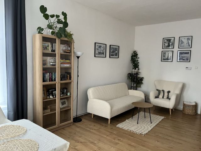 Mieszkanie 3-pokojowe Świdnica. Zdjęcie 1