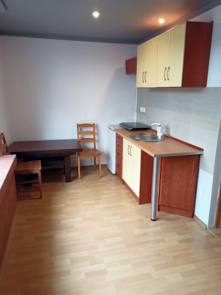 Mieszkanie 1-pokojowe Częstochowa Centrum, ul. Wały Dwernickiego. Zdjęcie 3