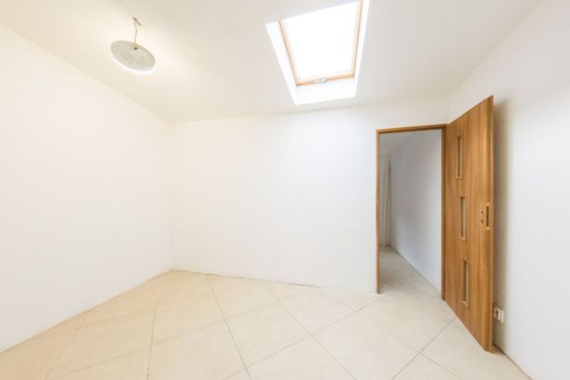 Mieszkanie 2-pokojowe Łódź Kurak, ul. Karpacka. Zdjęcie 2