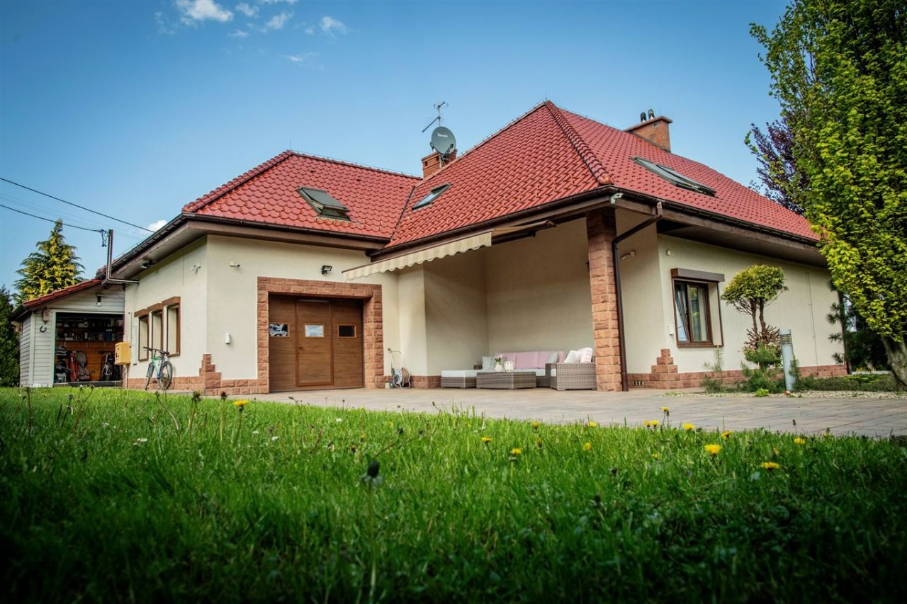 dom wolnostojący, 5 pokoi Kęty. Zdjęcie 1