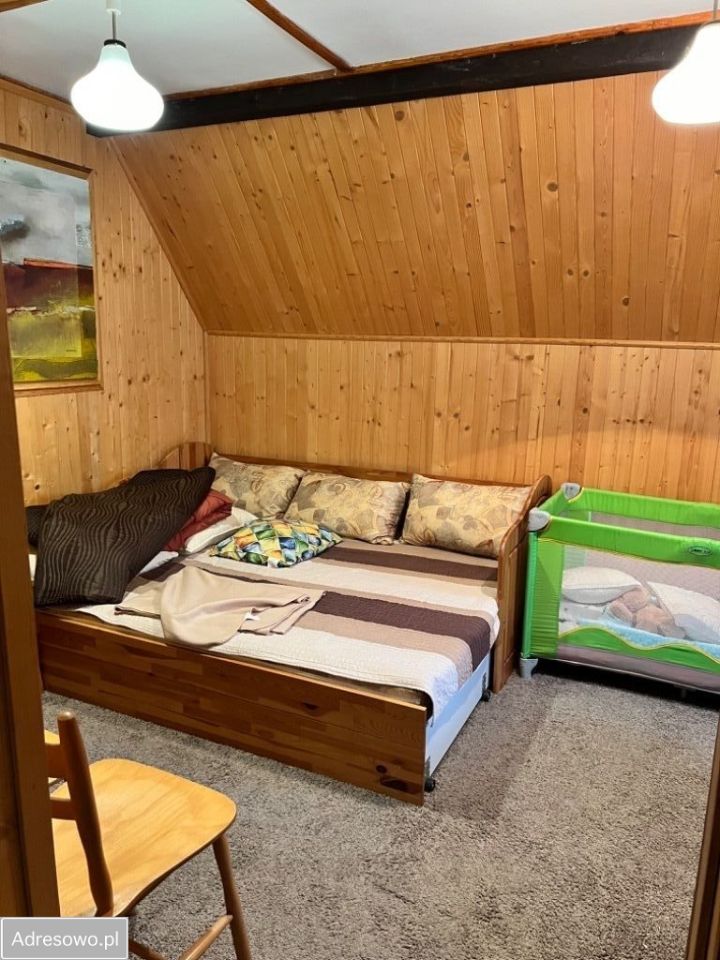 dom wolnostojący, 6 pokoi Bronków Kołatka. Zdjęcie 2