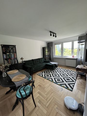 Mieszkanie 3-pokojowe Kraków Bieżanów, ul. Karpacka. Zdjęcie 1