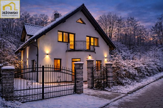 dom wolnostojący, 6 pokoi Janowiec. Zdjęcie 1