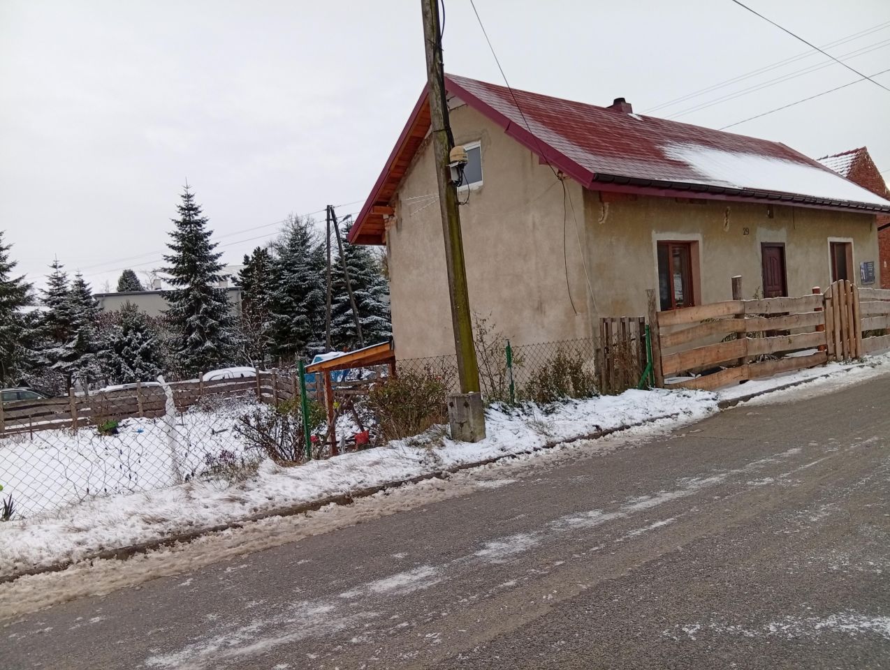 dom wolnostojący, 3 pokoje Radoszowy, ul. Główna