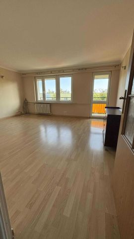 Mieszkanie 3-pokojowe Łomża, ul. Hugona Kołłątaja. Zdjęcie 1