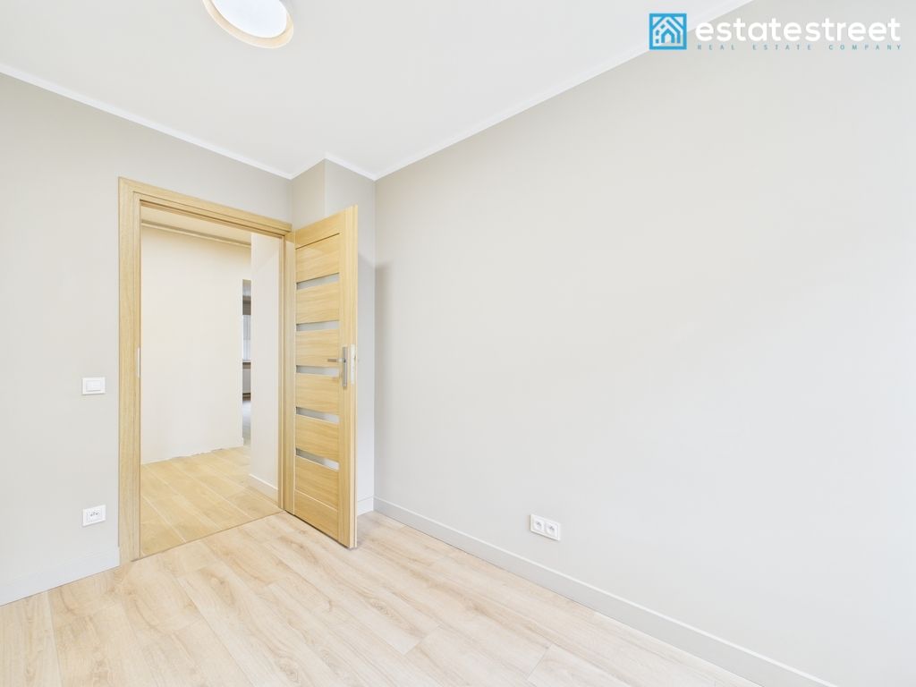 Mieszkanie 3-pokojowe Kraków, ul. ks. Wincentego Turka. Zdjęcie 14