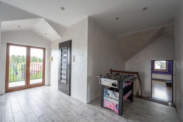 dom wolnostojący, 6 pokoi Wikielec. Zdjęcie 3