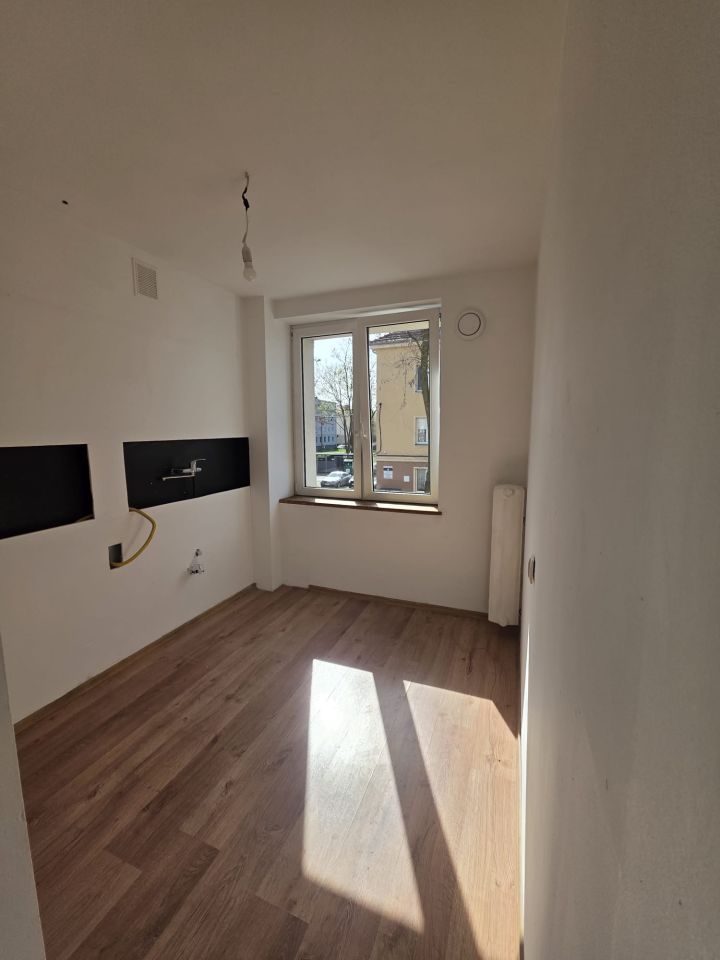 Mieszkanie 2-pokojowe Pyskowice, pl. marsz. Józefa Piłsudskiego. Zdjęcie 4