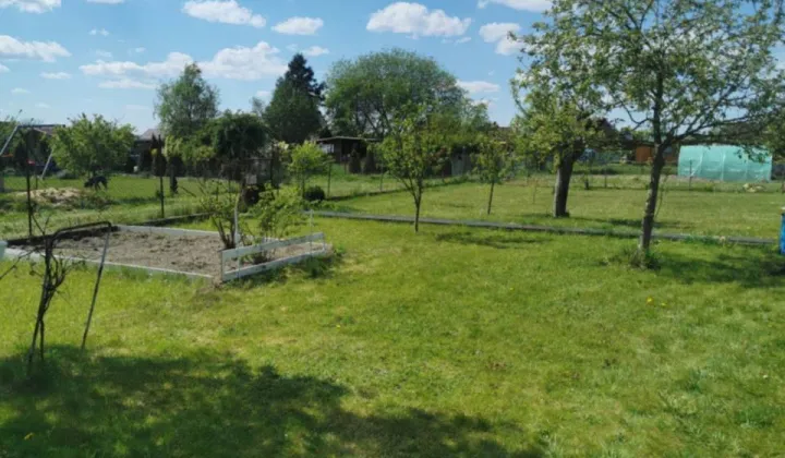 Działka rod Szczecin Załom, os. Kasztanowe