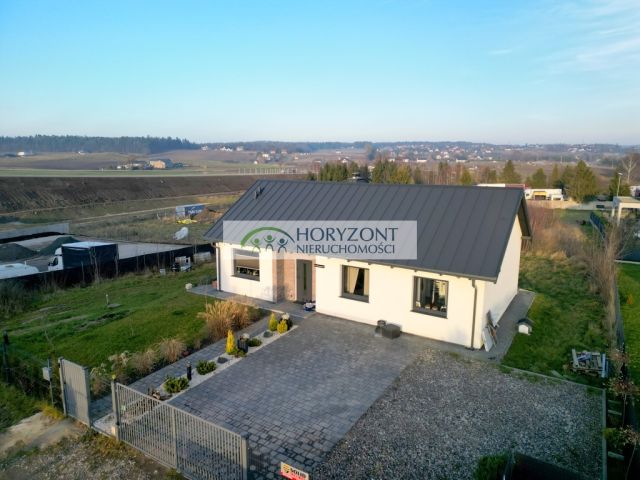 dom wolnostojący, 4 pokoje Przyjaźń. Zdjęcie 2