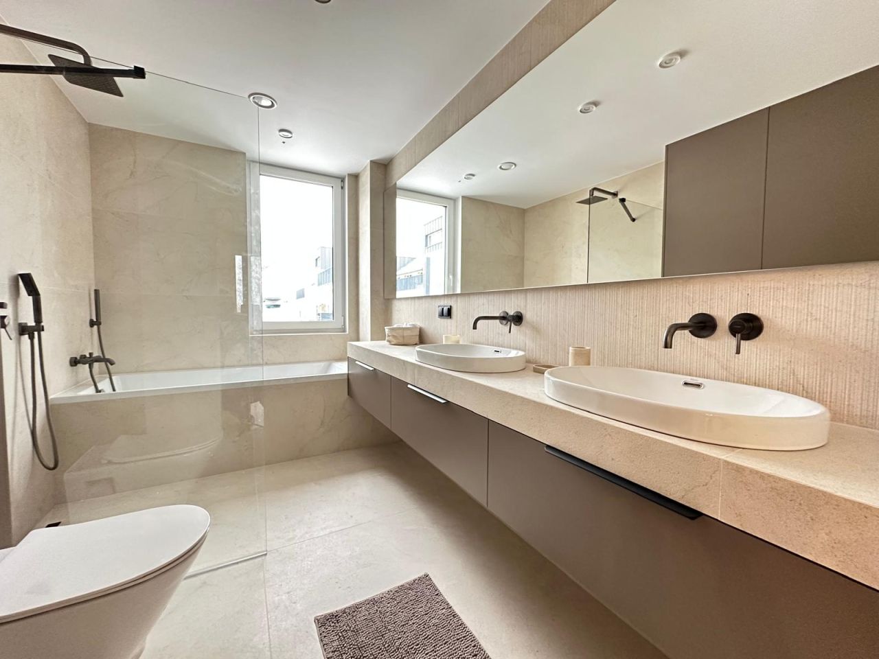 Mieszkanie 4-pokojowe Bibice, ul. Graniczna. Zdjęcie 4