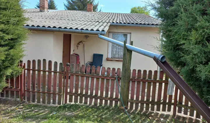 dom wolnostojący, 4 pokoje Bródek