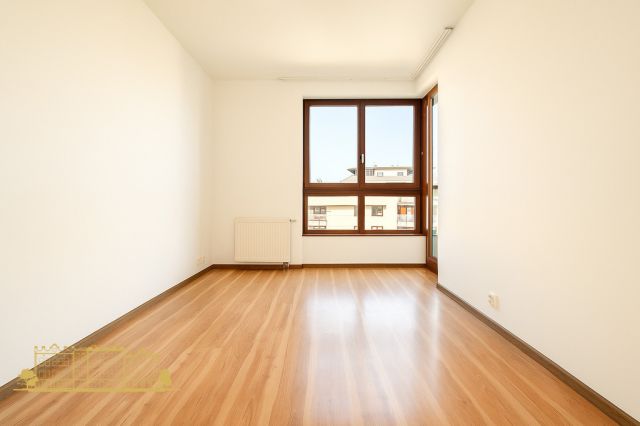 Mieszkanie 3-pokojowe Kraków, ul. Lubostroń. Zdjęcie 3