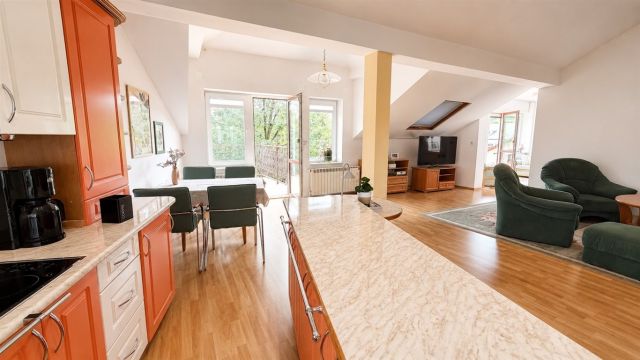 Mieszkanie 3-pokojowe Ustroń Centrum. Zdjęcie 2