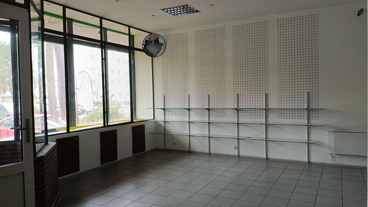 Lokal Borne Sulinowo, al. Niepodległości. Zdjęcie 6