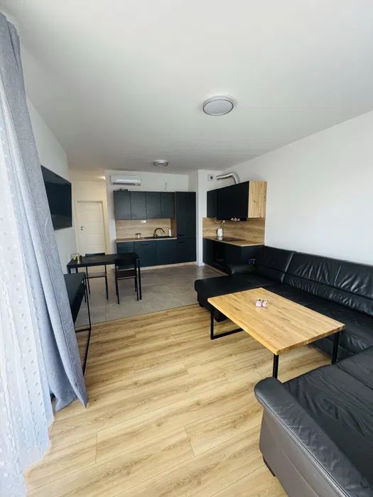 Mieszkanie 4-pokojowe Czernica, ul. Wojska Polskiego. Zdjęcie 1