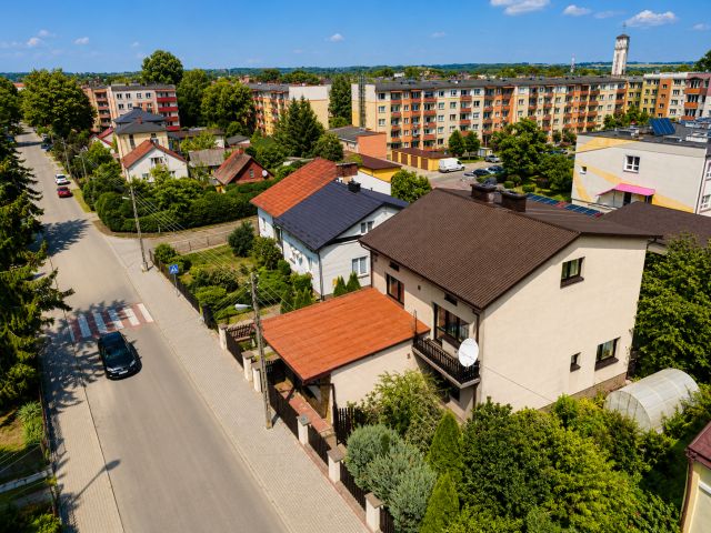 dom wolnostojący, 10 pokoi Tomaszów Lubelski, ul. Tomasza Zamojskiego. Zdjęcie 2