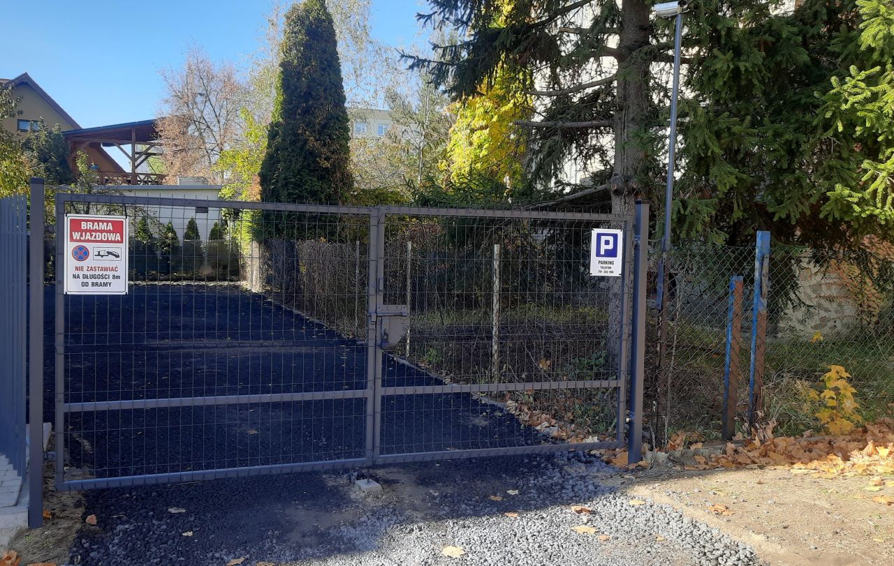 Garaż/miejsce parkingowe Ostrowiec Świętokrzyski Stawki, ul. 11 Listopada 60zl za miesiąc. Zdjęcie 4